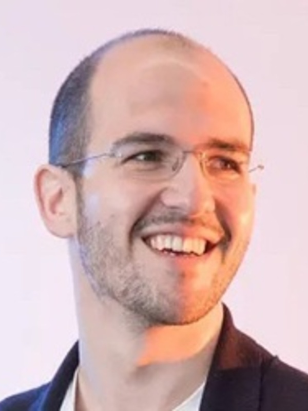 Dr Alex Cagan