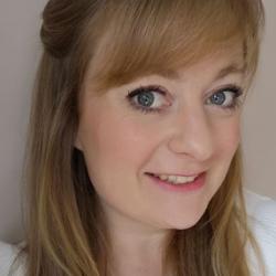  Amy  Glover